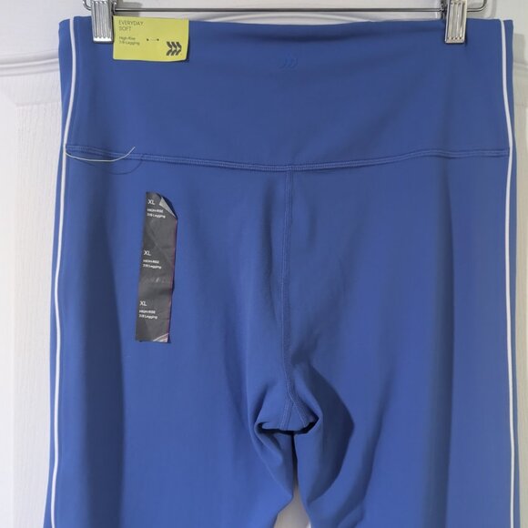 All In Motion | Women’s Everyday Soft High-Rise Piped 7/8 Leggings In Blue - Picture 6 of 13